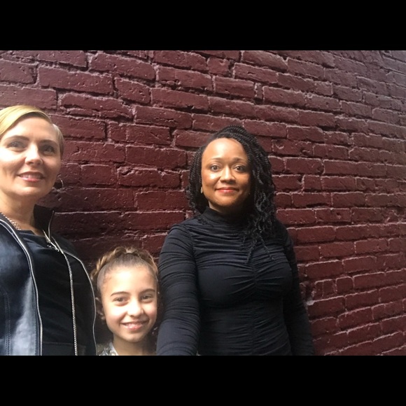 Meet your Posher, Style - Picture 3 of 8